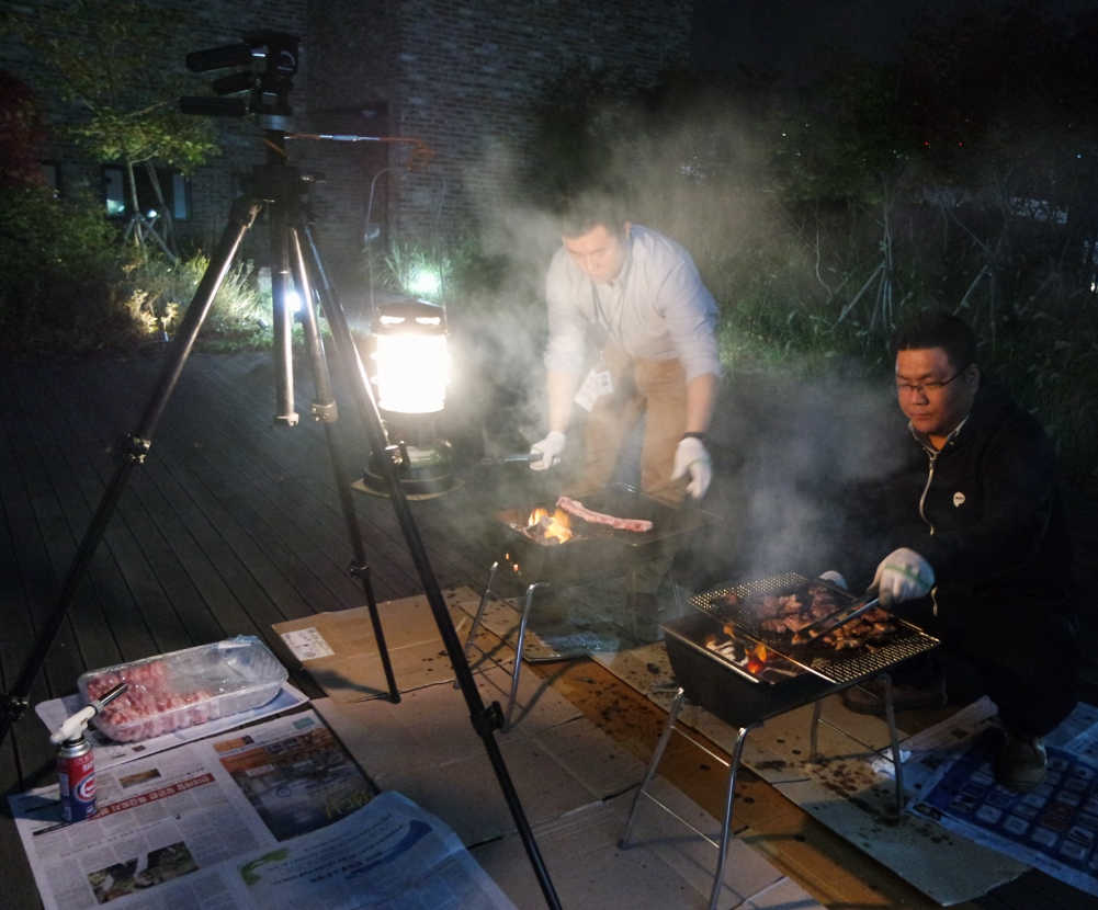 Blog Mark & Brandon grilling BBQ