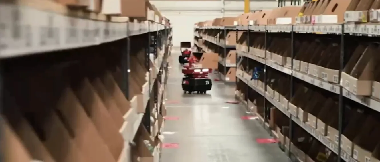AI-driven robot for inventory management in retail