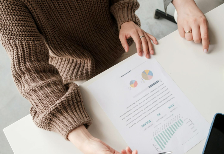 Human vs ai evaluator