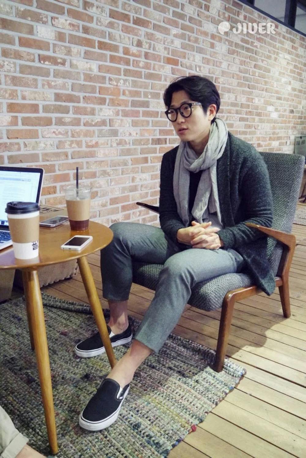 Blog Cover intro Sendbird team